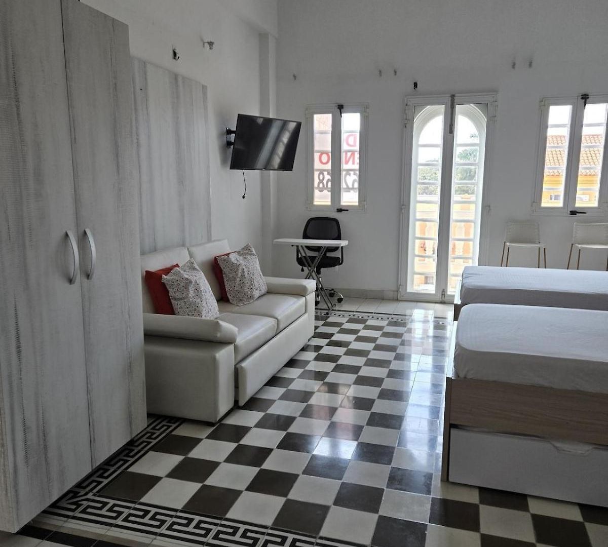 Estudio Colonial Con Balcón, Plaza Santo Domingo Con Piscina *