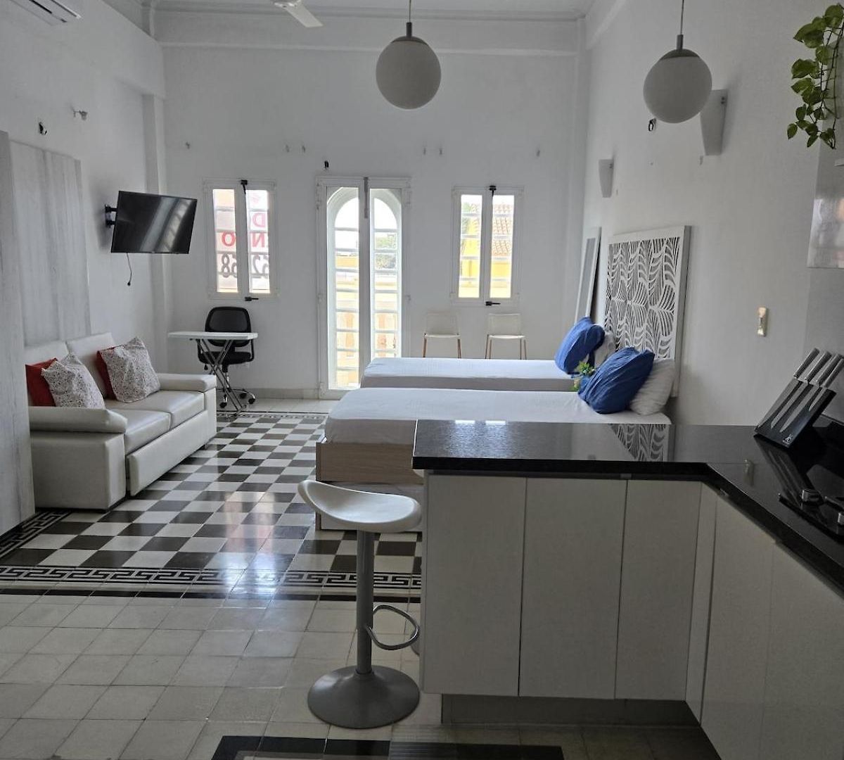 Estudio Colonial Con Balcón, Plaza Santo Domingo Con Piscina