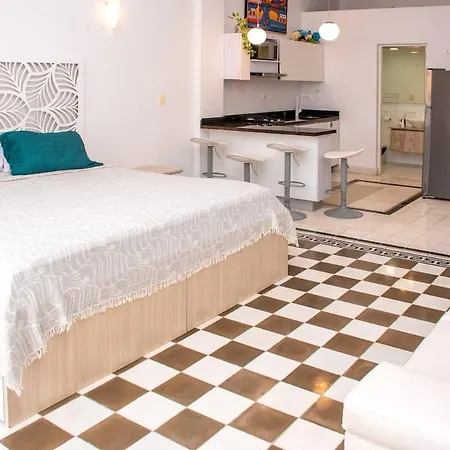 Estudio Colonial Con Balcón, Plaza Santo Domingo Con Piscina Apartamento Cartagena