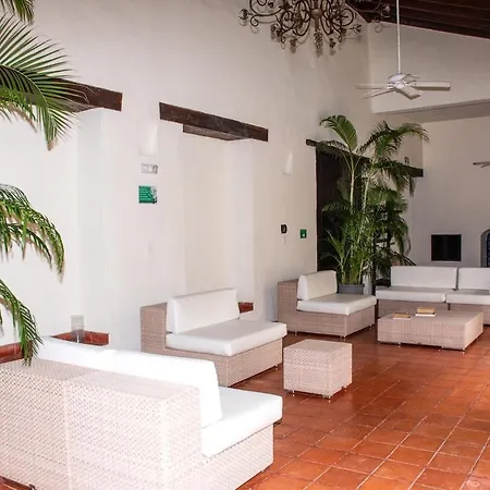 Estudio Colonial Con Balcón, Plaza Santo Domingo Con Piscina * Cartagena